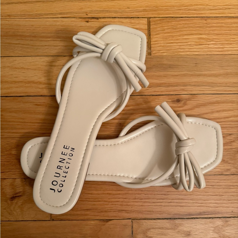 Journee Collection Soma Sandals size 9 1/2